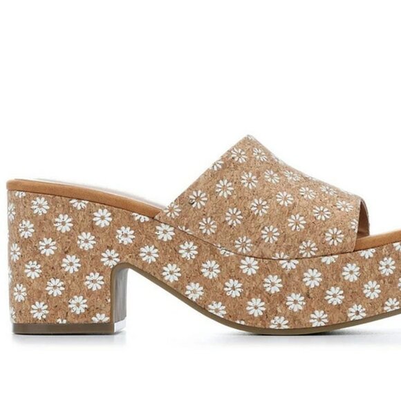 Suki Wedges in White Daisy - Picture 1 of 5